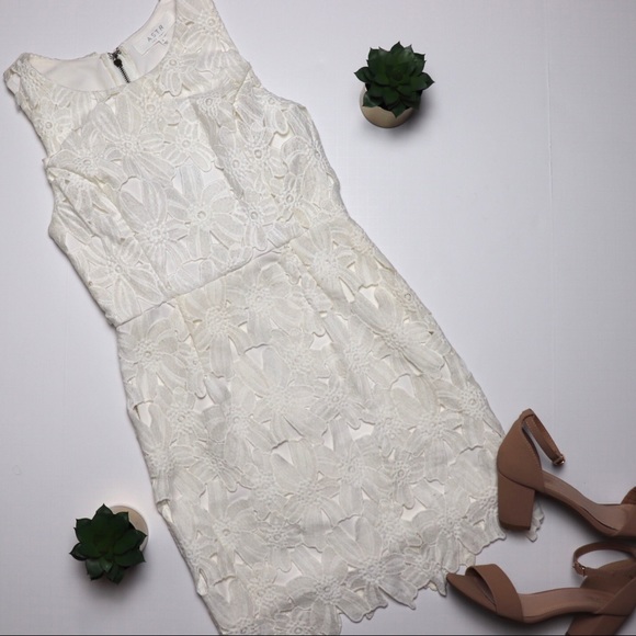 ASTR White Textured Floral Body-Con Dress Sz S - Picture 3 of 5